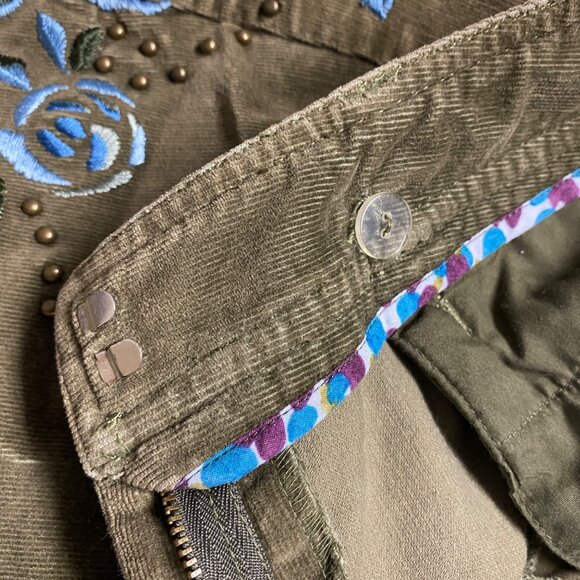 Nine & Co. Olive Corduroy Embroidered Floral A-Line Mini Skirt With Studs Y2K - Picture 7 of 14